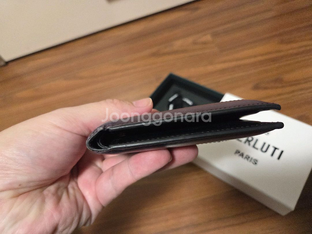 벨루티 스크리토 반지갑--1