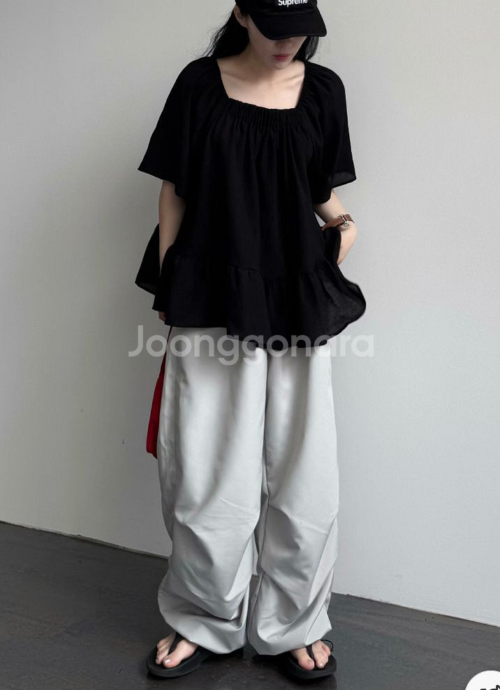 (새제품) 모네 블랙 블라우스--2