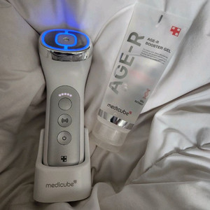 [ 메디큐브 에이지알 유쎄라 딥 샷 ]