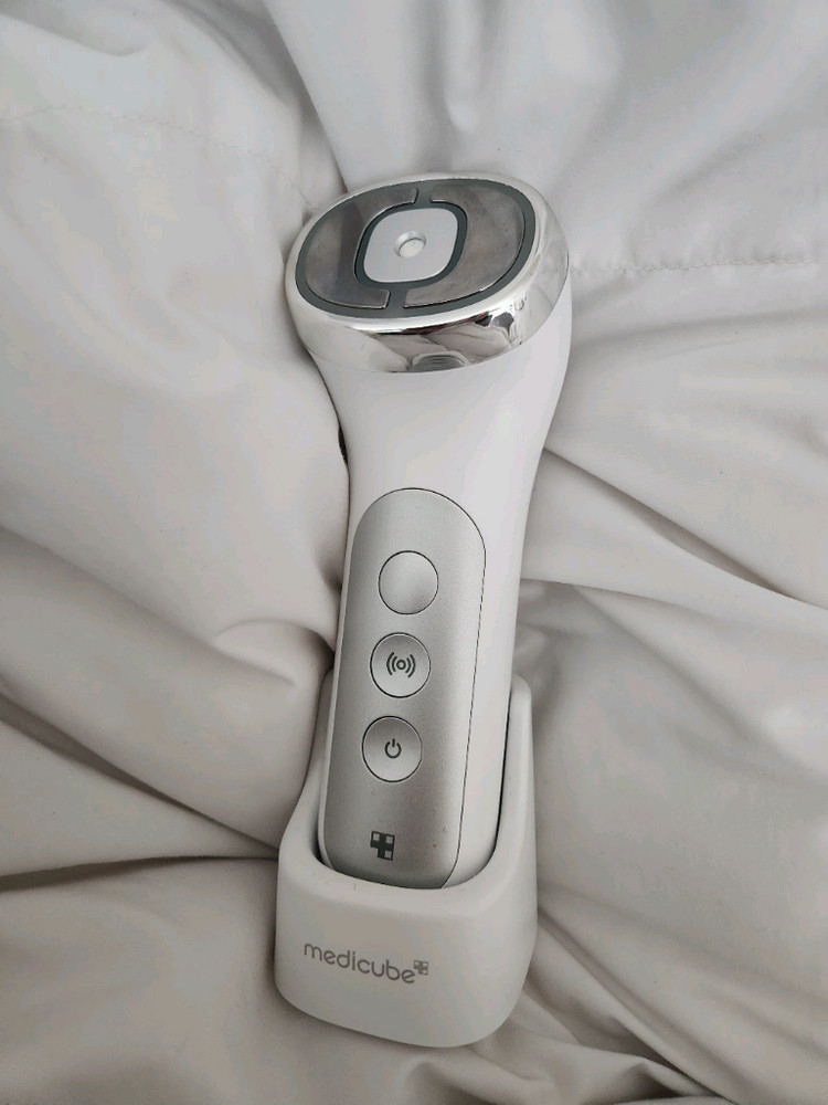 [ 메디큐브 에이지알 유쎄라 딥 샷 ]--5