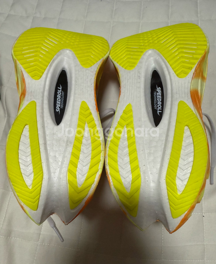 써코니 엔돌핀 PRO 4 S10939-30 런닝화--1