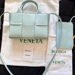 보테가베네타 아르코 토트 미니