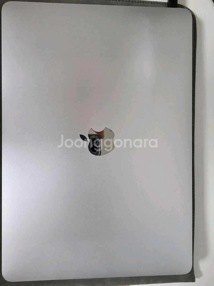 맥북 에어 13 M1 실버 팝니다--0