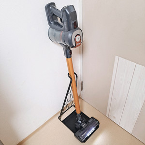 디베아 올뉴22000 무선청소기 흡입력좋음 거치대포함 2in1 스틱+핸디