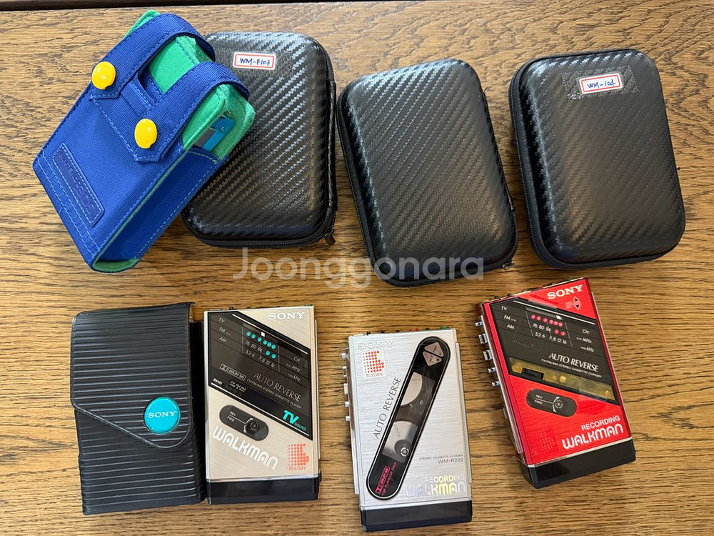 Sony WM-101, WM-103 등 여러개 기계식 카세트 워크맨 판매 합니다.--0