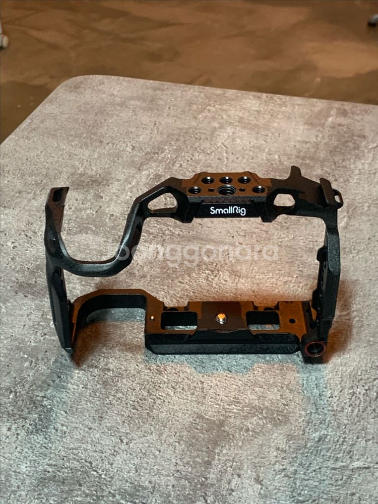 smallrig Black Mamba Handheld Kit, 스몰리그 블랙맘바 R5, R5C용 케이지 판매합니다.--2