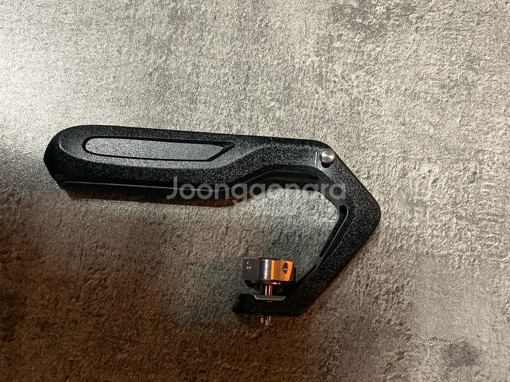 smallrig Black Mamba Handheld Kit, 스몰리그 블랙맘바 R5, R5C용 케이지 판매합니다.--8