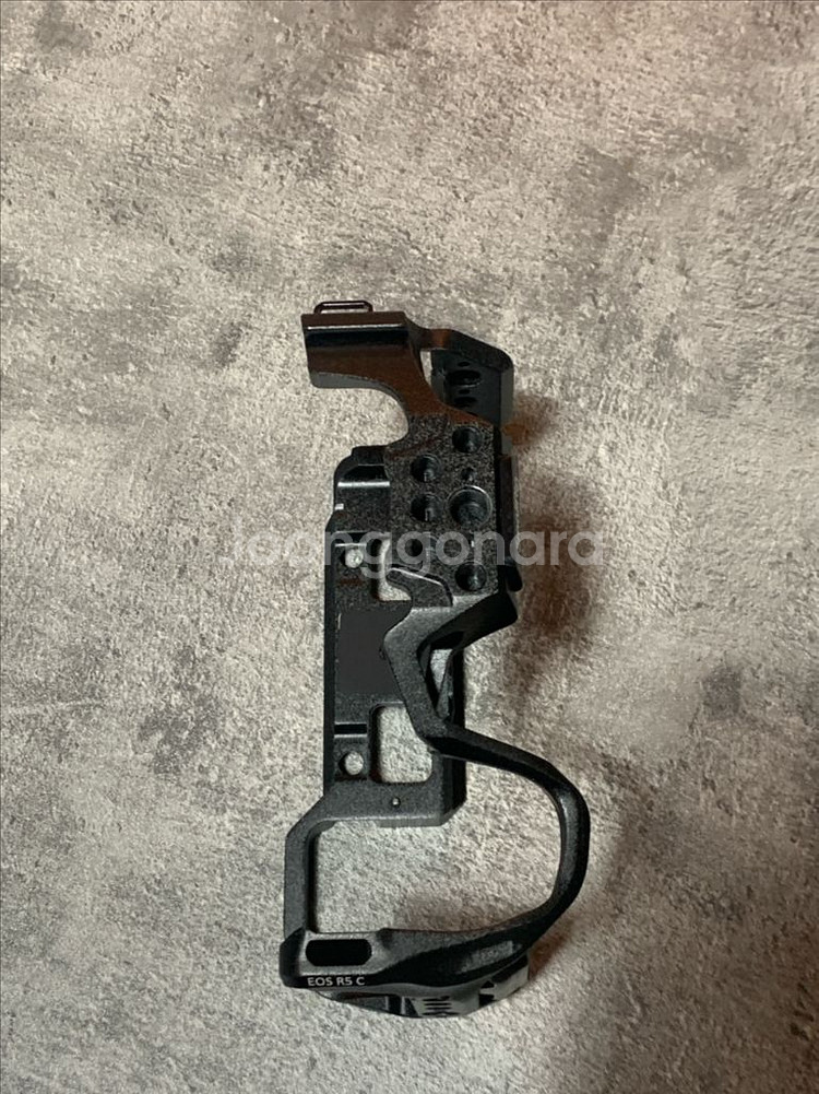 smallrig Black Mamba Handheld Kit, 스몰리그 블랙맘바 R5, R5C용 케이지 판매합니다.--4