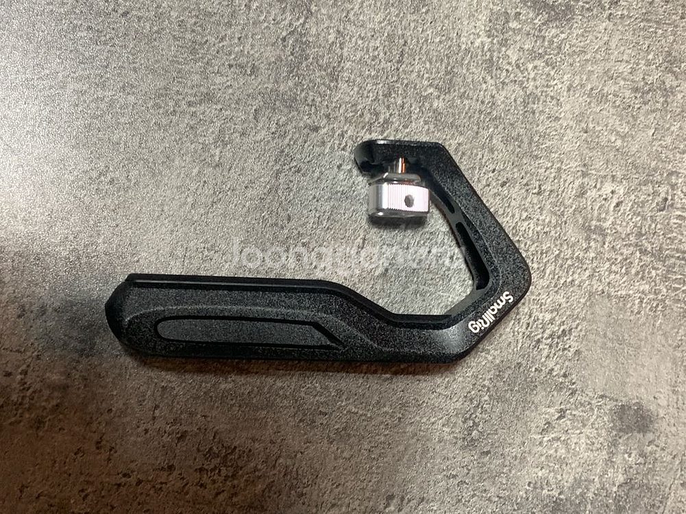 smallrig Black Mamba Handheld Kit, 스몰리그 블랙맘바 R5, R5C용 케이지 판매합니다.--7