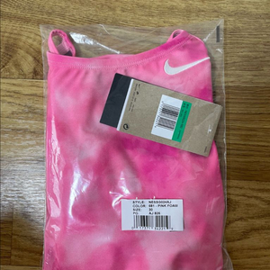 나이키 위스퍼 컷아웃30