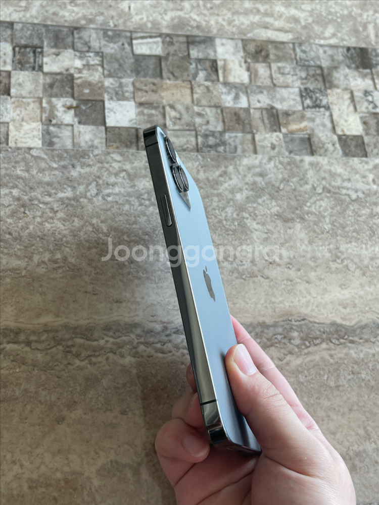 아이폰 12 프로 맥스 그래파이트 128GB 배터리84% 미세 액정파손--4