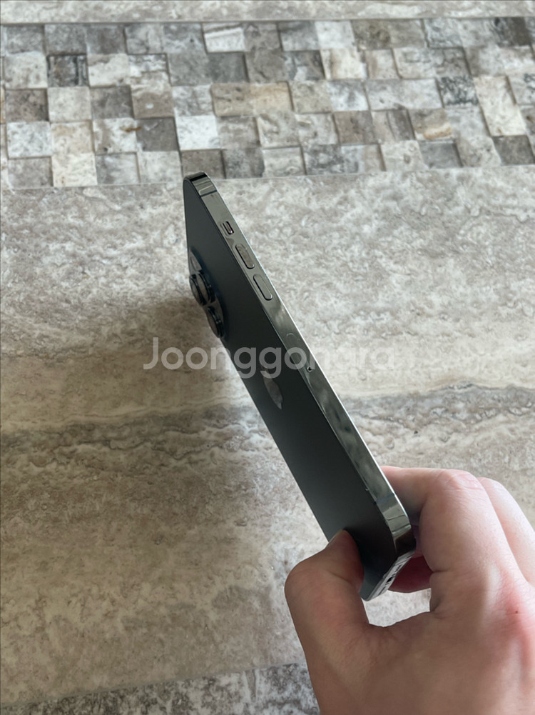 아이폰 12 프로 맥스 그래파이트 128GB 배터리84% 미세 액정파손--3