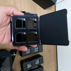 dji 매빅3 입니다. 프로 조정기 포함 프로 아님