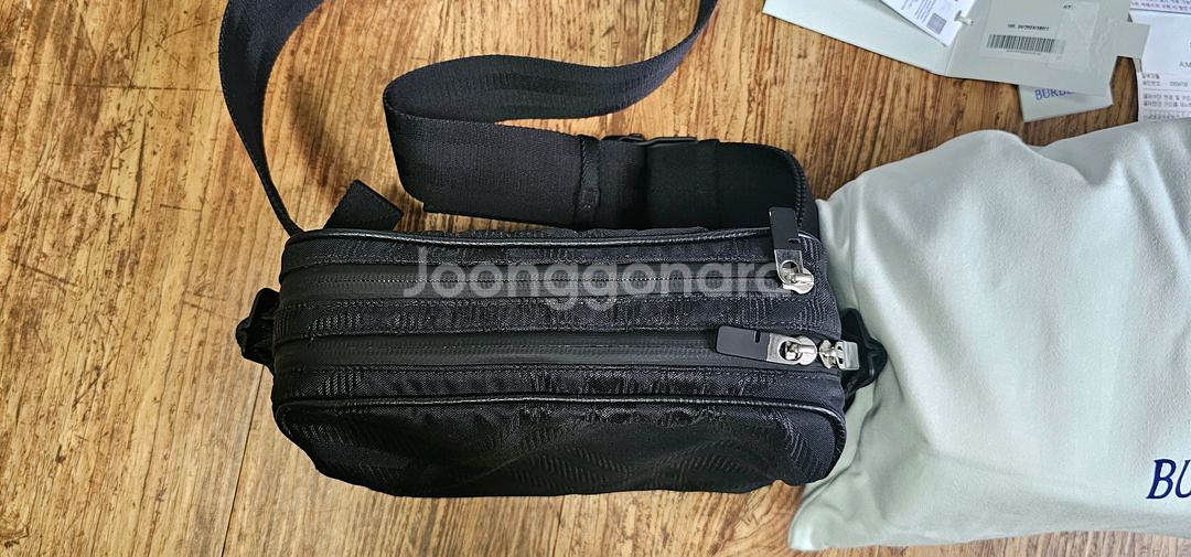 버버리 벨트백--0