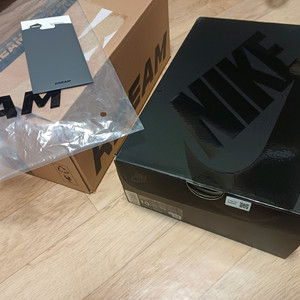 나이키박스 나이키 슈프림 에어포스1 로우 SP 빈박스