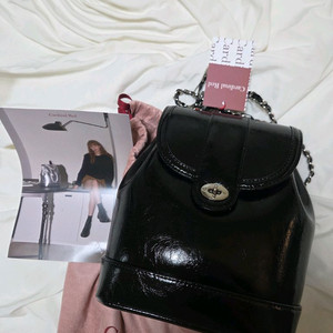 카디널레드 레더 백팩