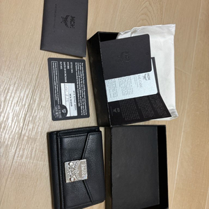 MCM 블랙 반지갑