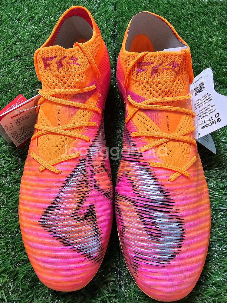 [타임세일]푸마 퓨처8 얼티메이트 MG Hot Persuit팩--2