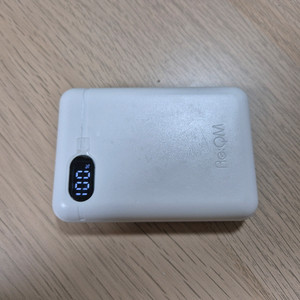 리큐엠 고속충전 보조배터리 10000mAh 등등 판매합니다.