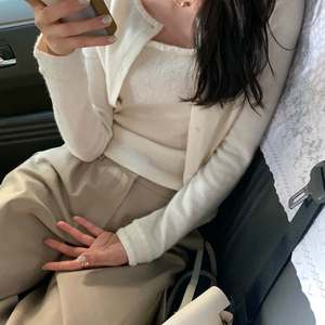 르플레인 소피 니트 가디건 단품 새상품 (아이보리)