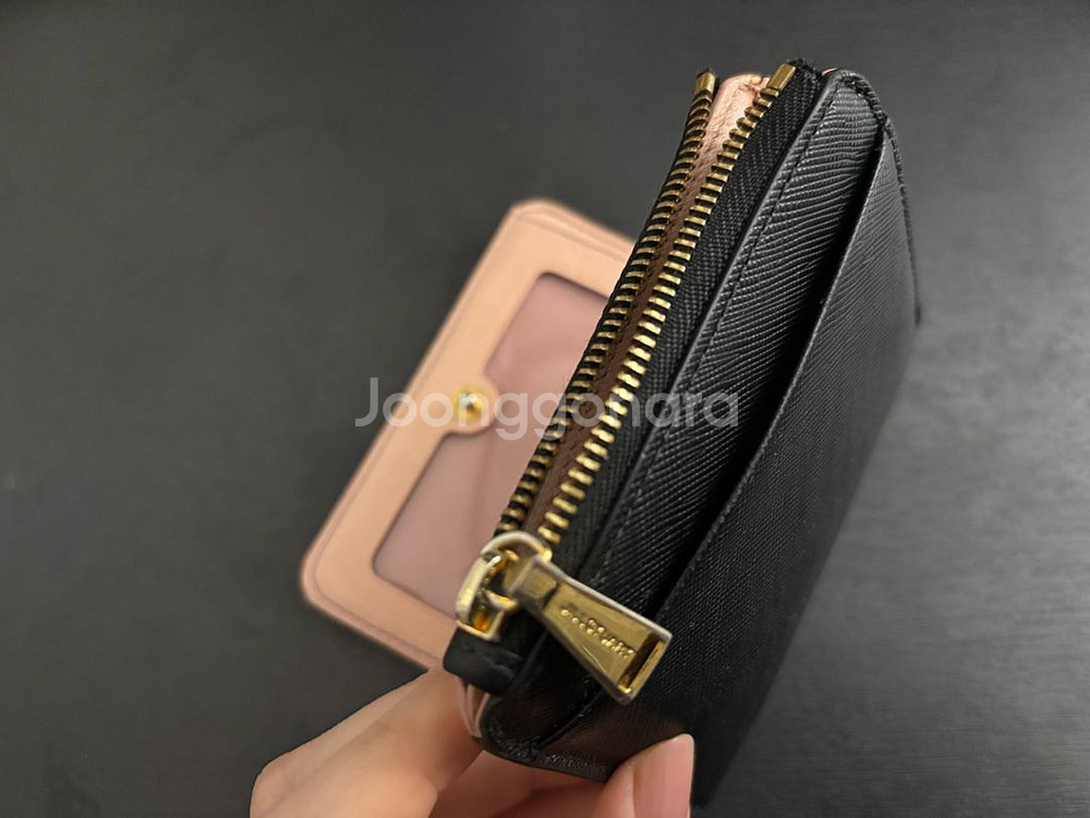 질스튜어트 지갑 하트--2