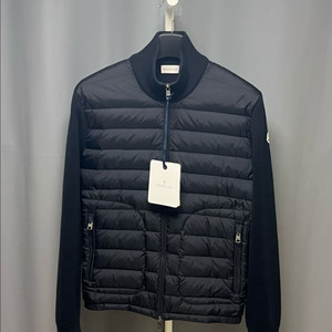 [정품] 신형 몽클레어 니트패딩 블랙 M size