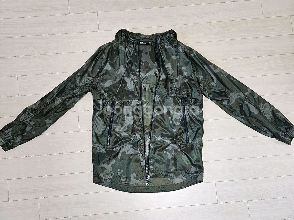 언더아머 카모 바람막이(M)--0