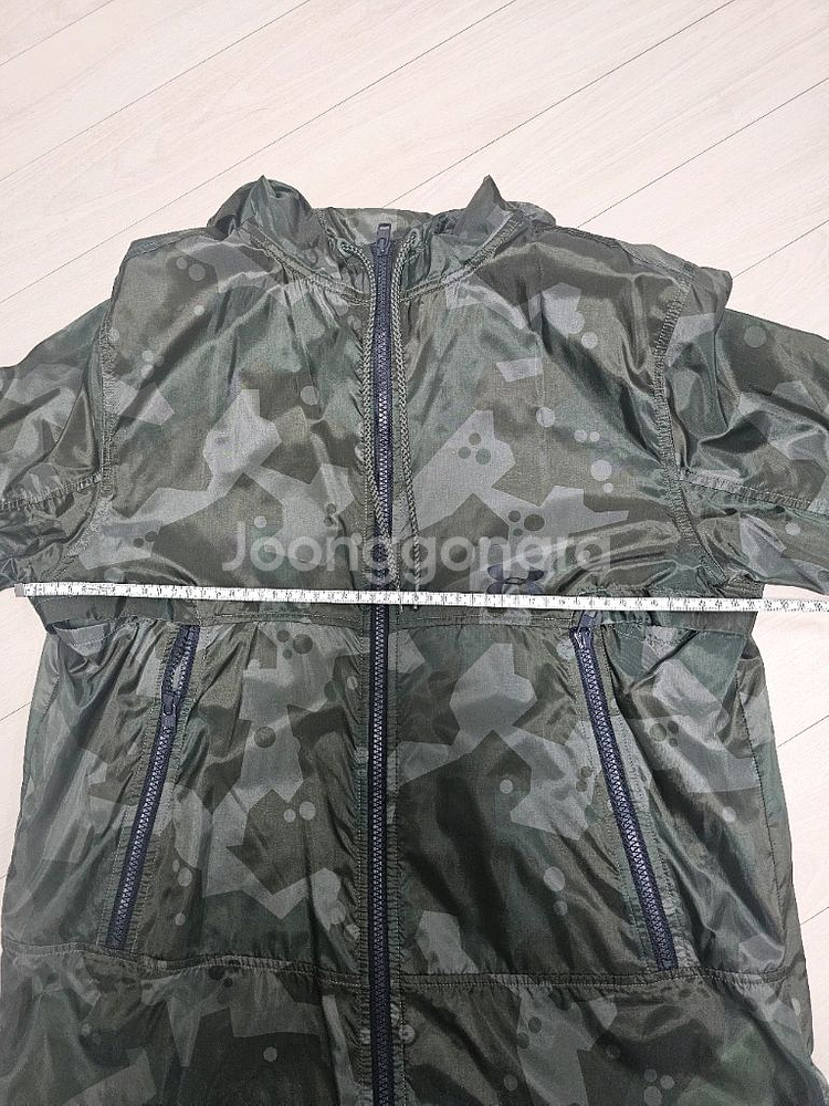 언더아머 카모 바람막이(M)--3