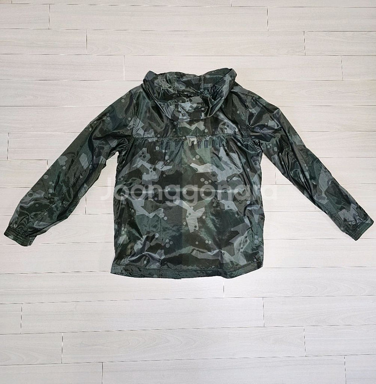 언더아머 카모 바람막이(M)--7