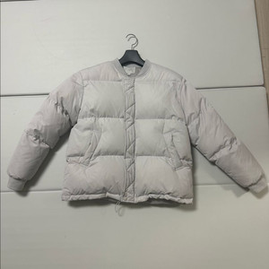 클러치 서울 패딩입니다사이즈는 52