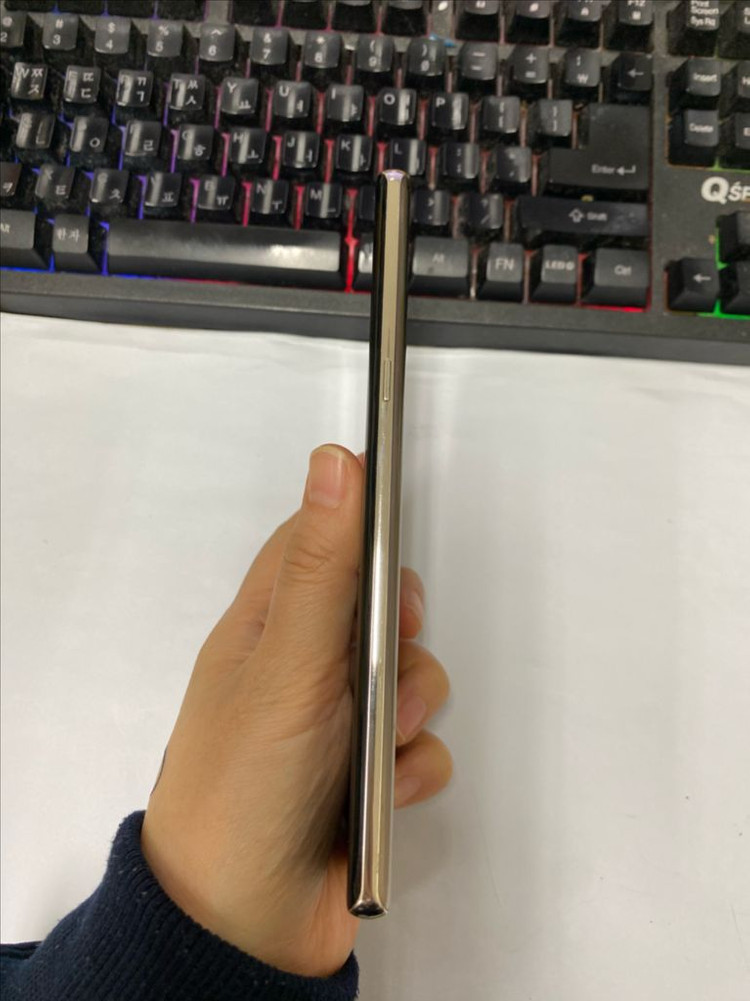 .갤럭시노트8 골드 외관깨끗 64GB 잔상폰 게임폰 이미지