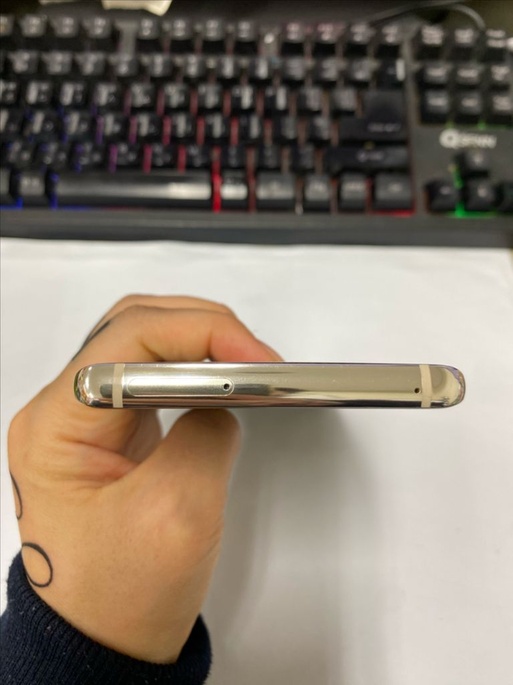 .갤럭시노트8 골드 외관깨끗 64GB 잔상폰 게임폰 이미지