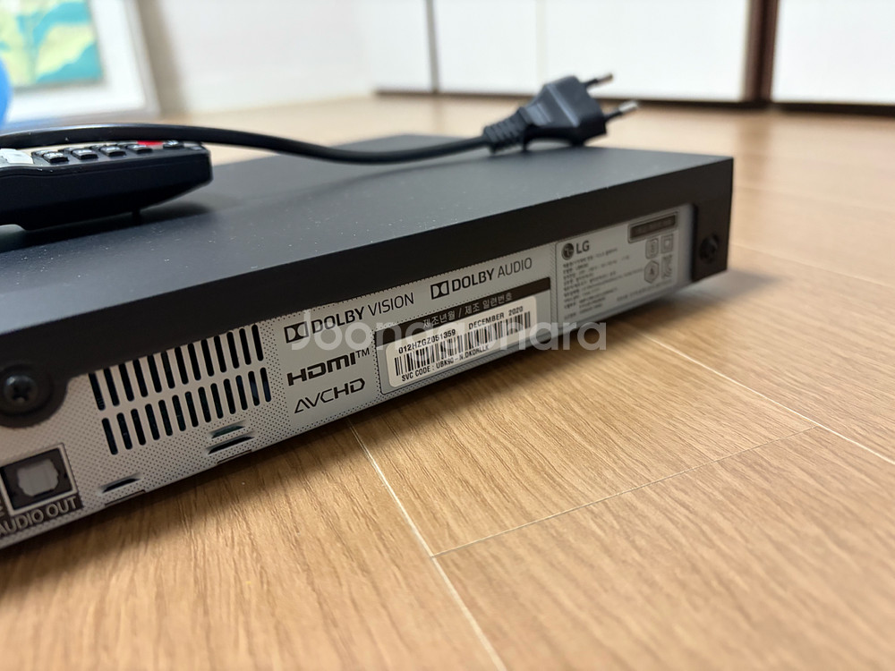 LG UBK90 4K UHD 블루레이 플레이어--3