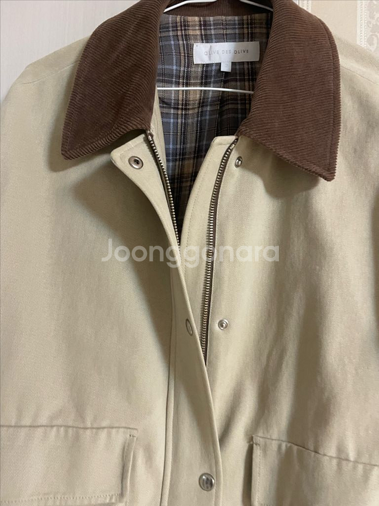 올리브데올리브 카라 배색 점퍼--1