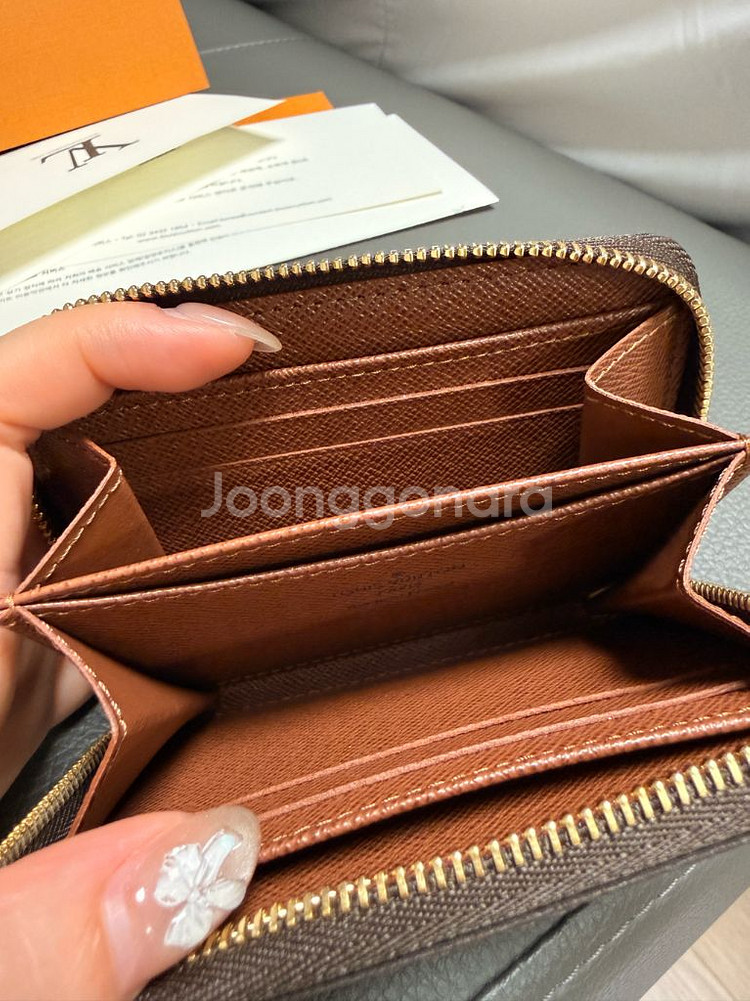 루이비통 지피 코인퍼스 새상품급--4