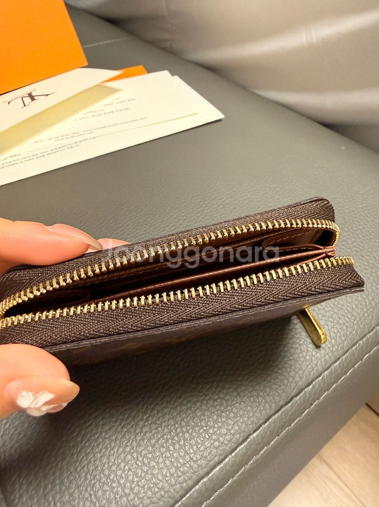 루이비통 지피 코인퍼스 새상품급--5