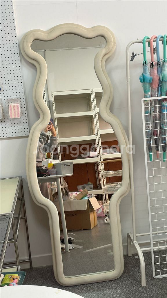 곰돌이 전신 거울 (카페 소품샵 쇼핑몰 매장 포토존)--1