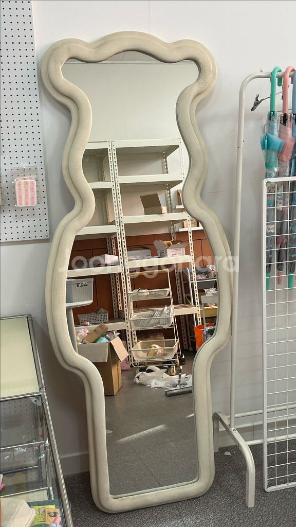 곰돌이 전신 거울 (카페 소품샵 쇼핑몰 매장 포토존)--0