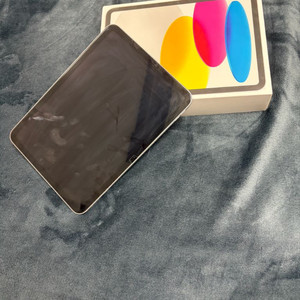 아이패드10세대 64기가 박스 + 셀룰러 모델 팝니다