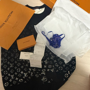 루이비통 맨투맨 니트 M