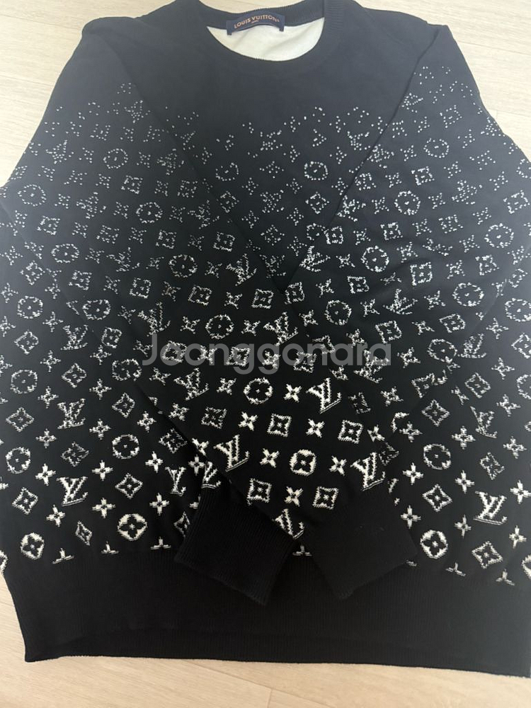 루이비통 맨투맨 니트 M--1