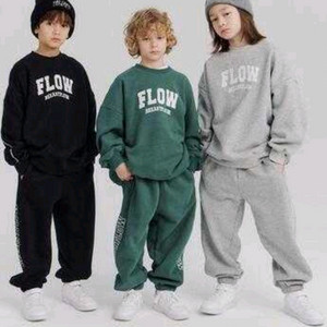 가격내림) 비이스트플로우 상하세트 130사이즈 새상품