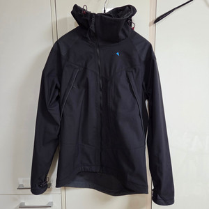 클라터뮤젠 올네르 자켓 남성 M / Black 팝니다.