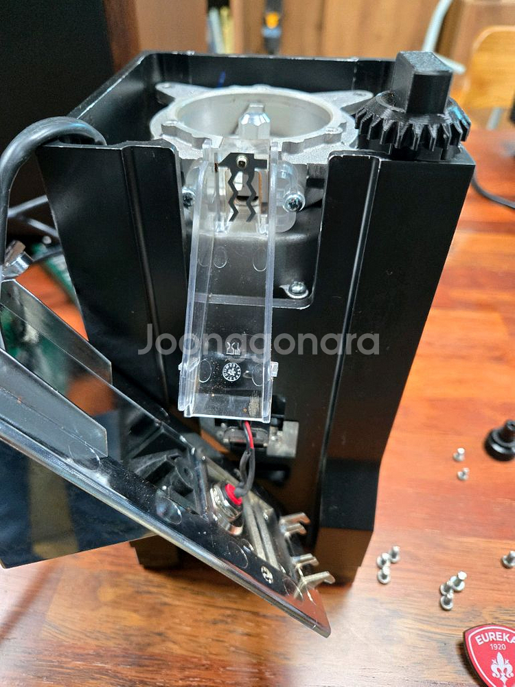 유레카 미뇽 스페셜리타 커피 그라인더 미세조정키트 장착--4