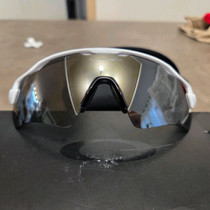 오클리 레이다 EV 패스 프리즘 화이트