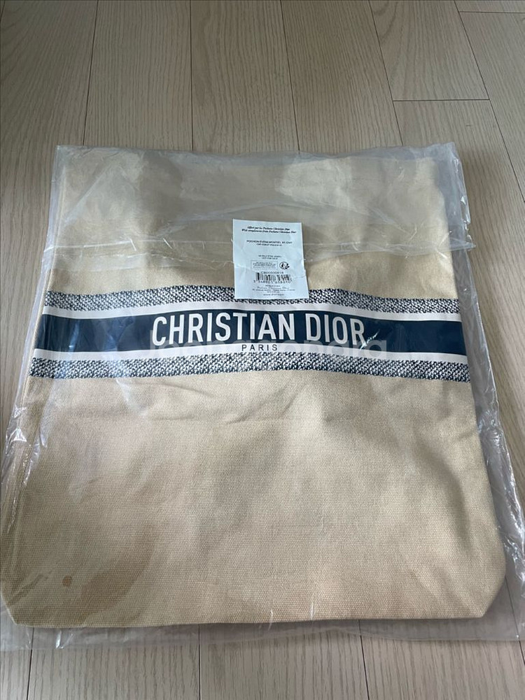 디올 에코백 새제품--4