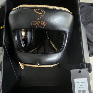 플라이 슈퍼바 코보호 헤드기어 블랙골드 L 새상품 팝니다