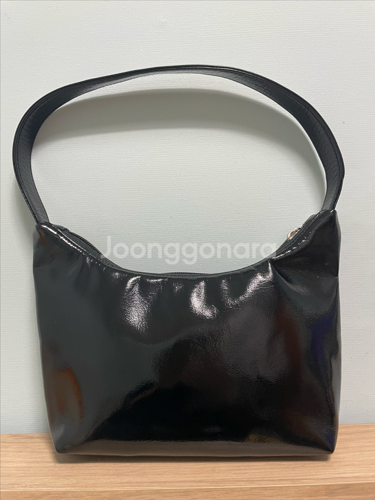 이미스 에나멜 호보백-블랙--2