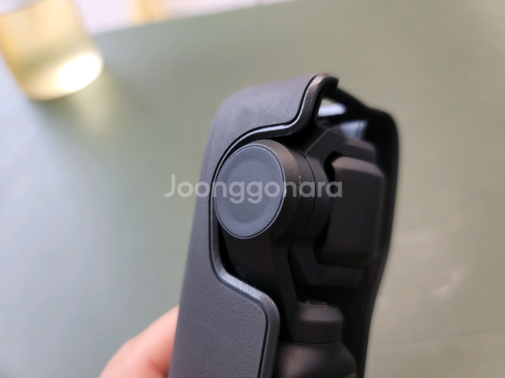 DJI 오즈모 포켓3 + 마이크 미니 2개 + 악세사리 팝니다--2