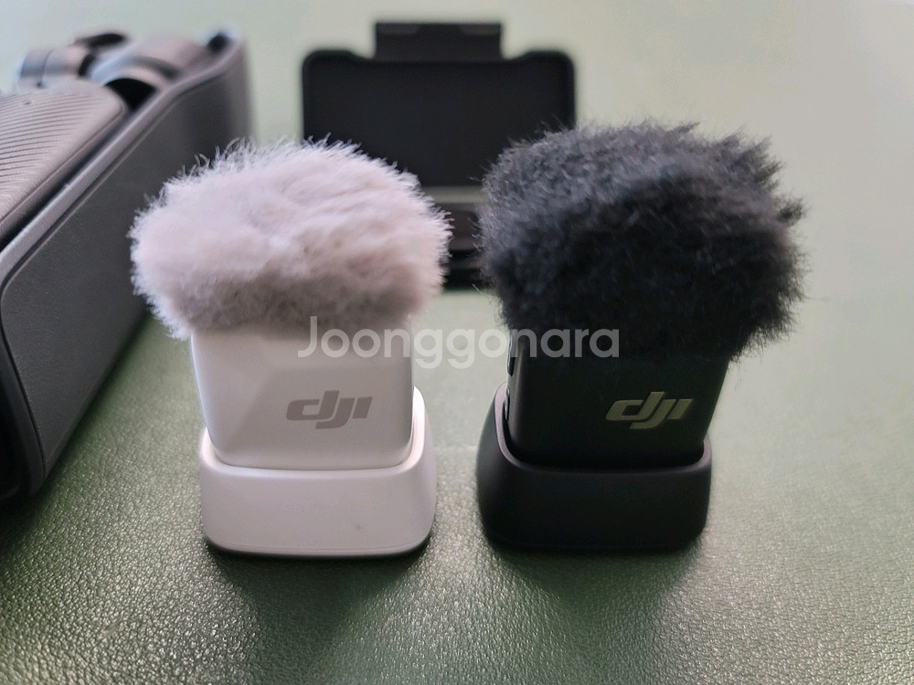 DJI 오즈모 포켓3 + 마이크 미니 2개 + 악세사리 팝니다--3